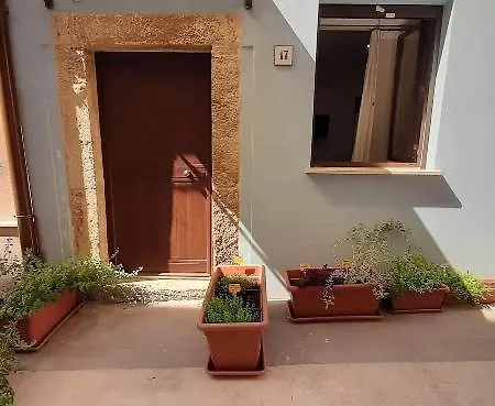 Casa Dell'aromatario לינה וארוחת בוקר