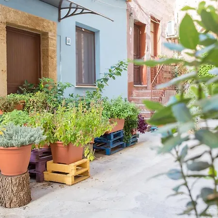 Casa Dell'aromatario שאקה