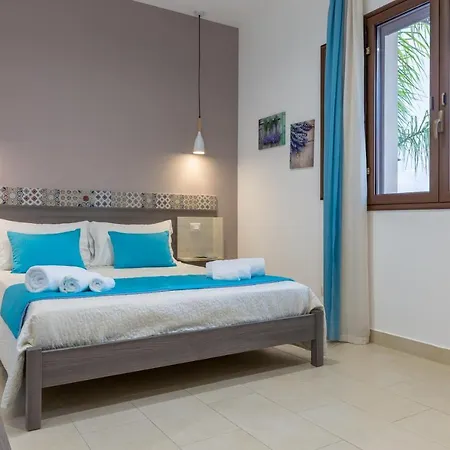 Casa Dell'aromatario לינה וארוחת בוקר