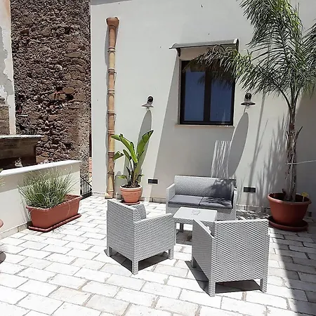 לינה וארוחת בוקר Casa Dell'aromatario שאקה