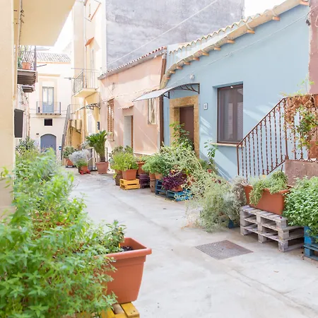 לינה וארוחת בוקר Casa Dell'aromatario שאקה