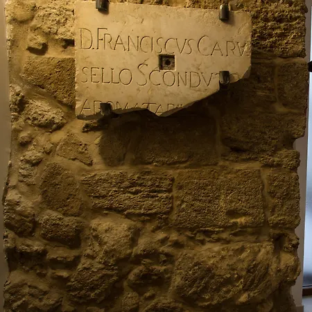 לינה וארוחת בוקר Casa Dell'aromatario שאקה