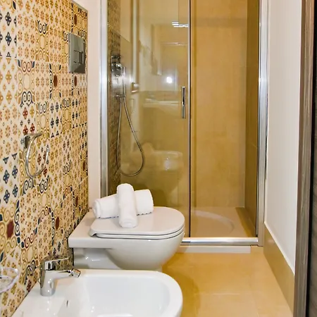 Casa Dell'aromatario לינה וארוחת בוקר 4*