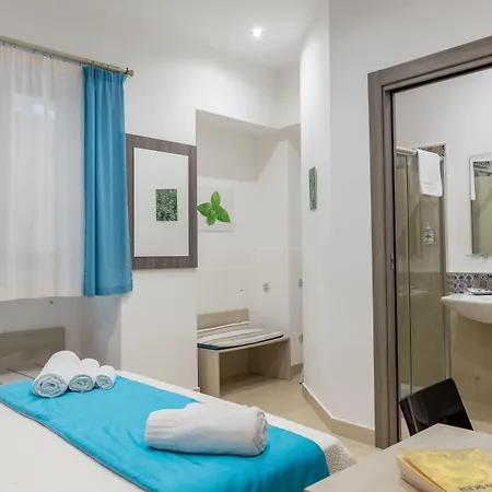 Casa Dell'aromatario שאקה