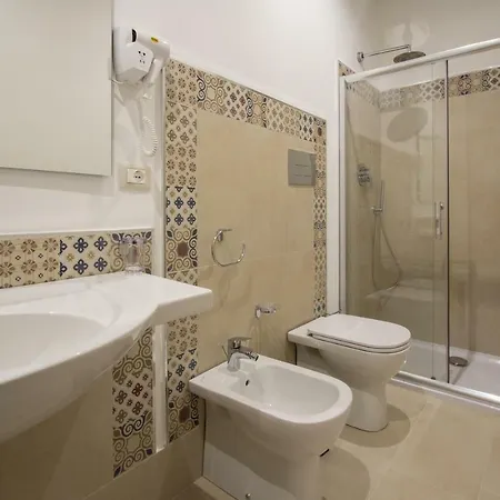Casa Dell'aromatario 4* שאקה