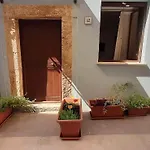 Casa Dell'aromatario 住宿加早餐酒店