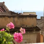 Casa Dell'aromatario 住宿加早餐酒店 4*